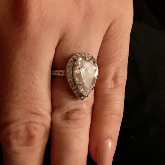 Ring CZ pear shaped approx. 5 carat